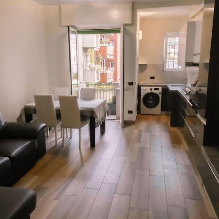 Prestigioso Appartamento In Zona Tortona - Solari Milán Exterior foto