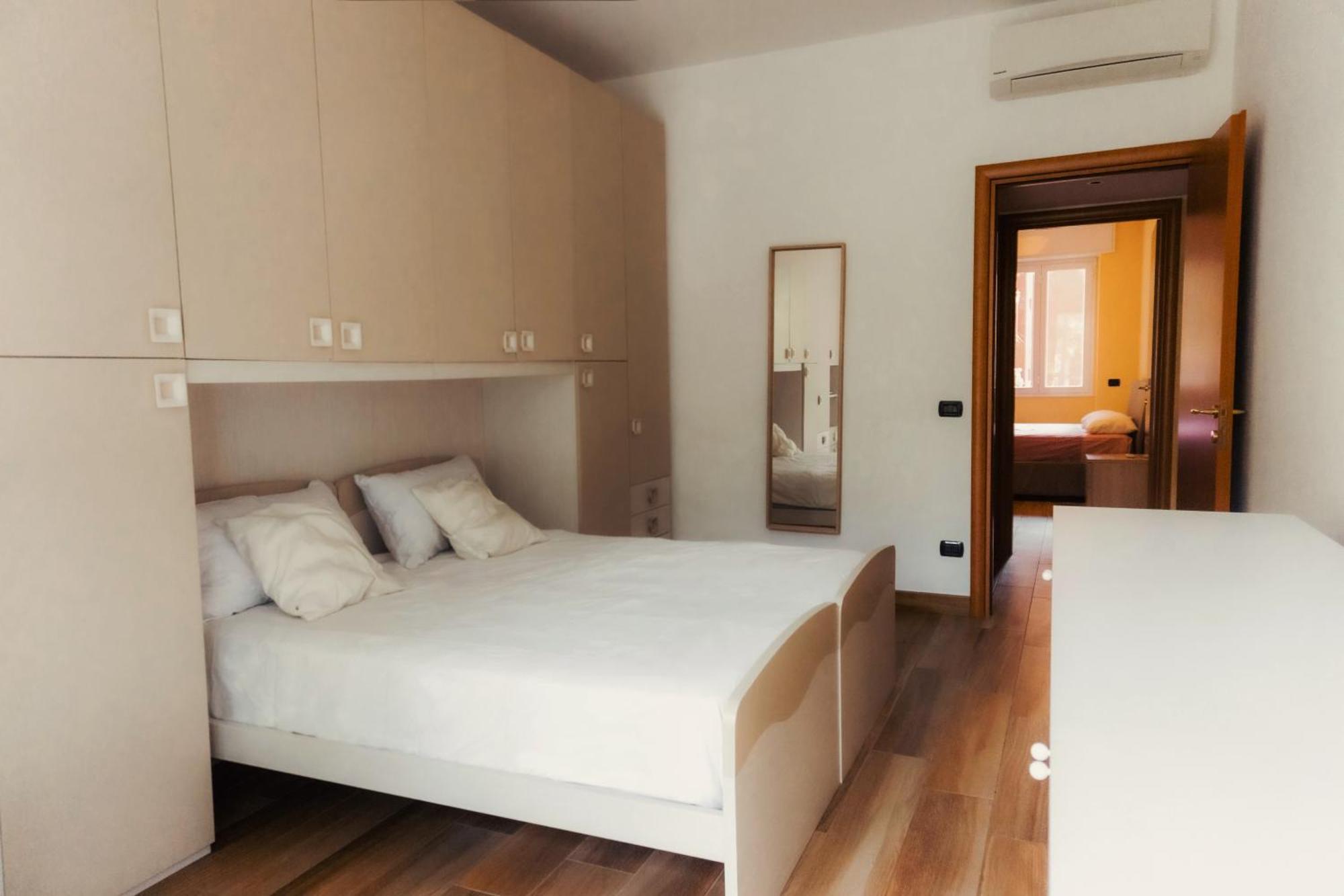 Prestigioso Appartamento In Zona Tortona - Solari Milán Exterior foto