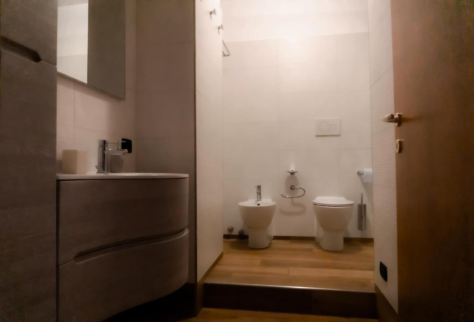 Prestigioso Appartamento In Zona Tortona - Solari Milán Exterior foto